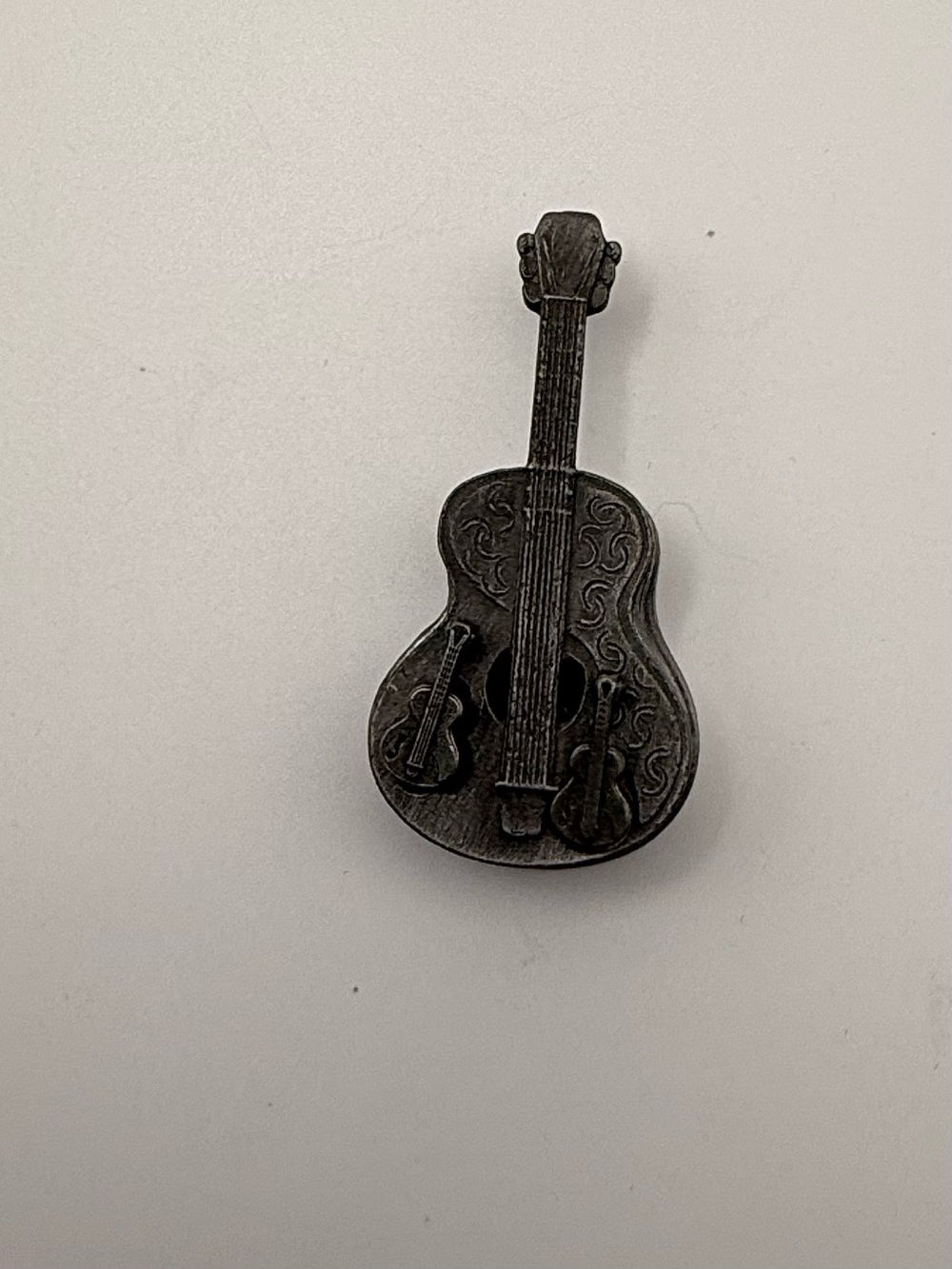 Vintage Torino Pewter Acoustic Guitar Broach Earrings Necklace
Trinket Box